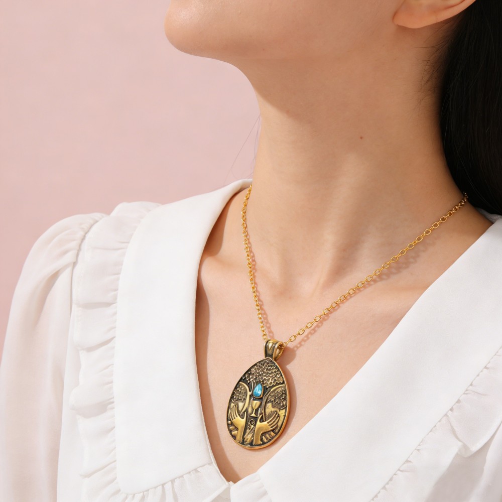 Collier pendentif vintage sur  - Vintage Fashion Video avis et prix
