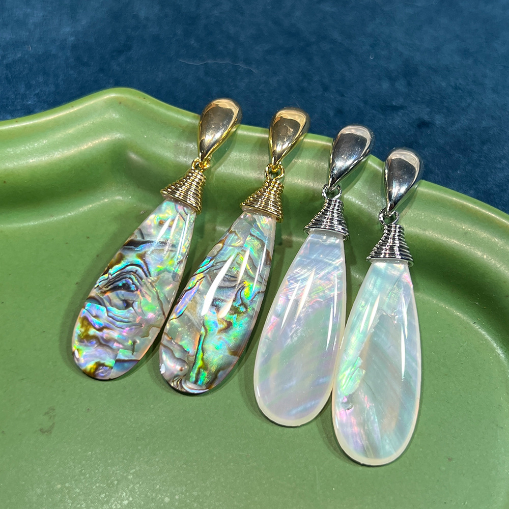 Boucles d'oreilles de luxe Vin - Vintage Fashion Magazines avis et prix
