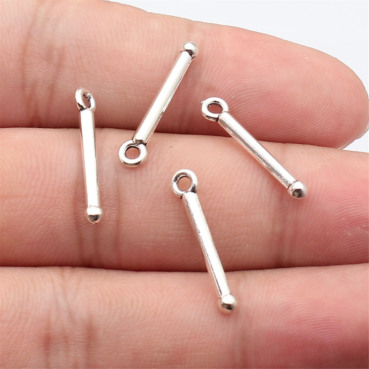 80 pièces de pendentifs baguet - Vintage Fashion Tumblr avis et prix